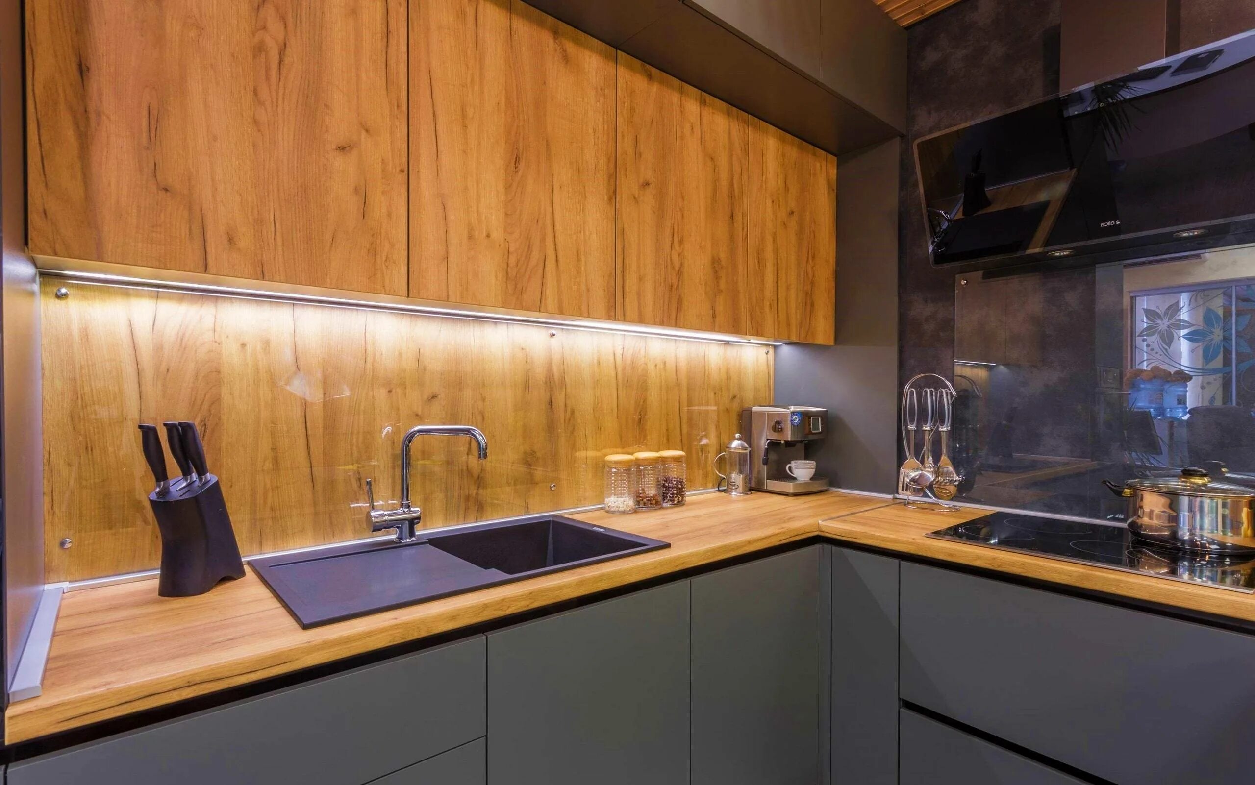 Кухонный фартук под дерево фото Фартук из ламината для кухни: плюсы и минусы материала, как сделать своими рукам