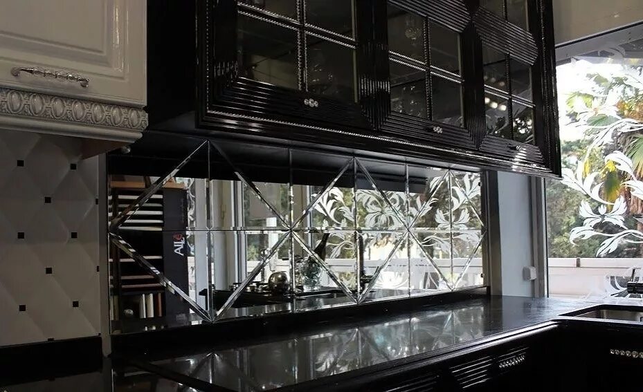 Кухонный фартук зеркальный фото ЛитКульт - Скинали из зеркала - тренд сезона