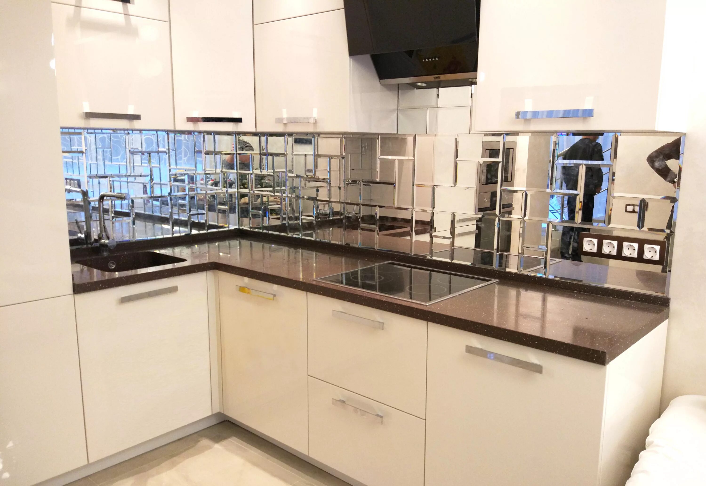 Кухонный фартук зеркальный фото Фартук из зеркальных прямоугольников Кристалл