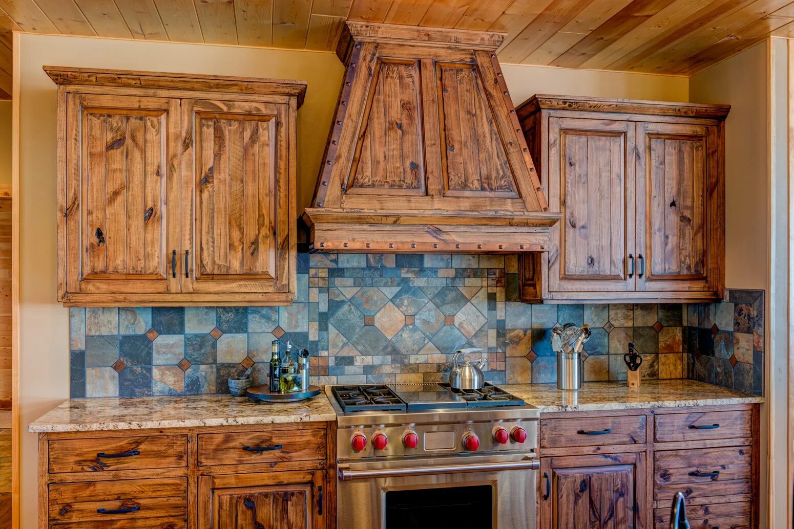 Кухонный фасад своими руками фото Кухня в состаренном стиле - Дом Мебели.ру