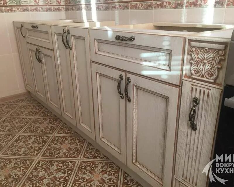 Кухонный гарнитур азалия фото Купить кухню Азалия по цене 66600 руб./м.п Кухни из массива дуба от производител