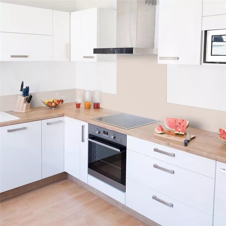 Кухонный гарнитур бело деревянный фото Une cuisine douce où il fait bon préparer des petits plats. Cette couleur terrac