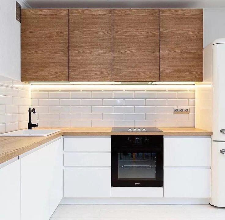 Кухонный гарнитур бело деревянный фото Pin on Кухні Kitchen, Kitchen cabinets, Decor