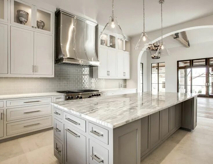 Кухонный гарнитур белый мрамор фото Aria Stone Gallery Elevating Stone Slabs to a Fine Art Marble countertops kitche