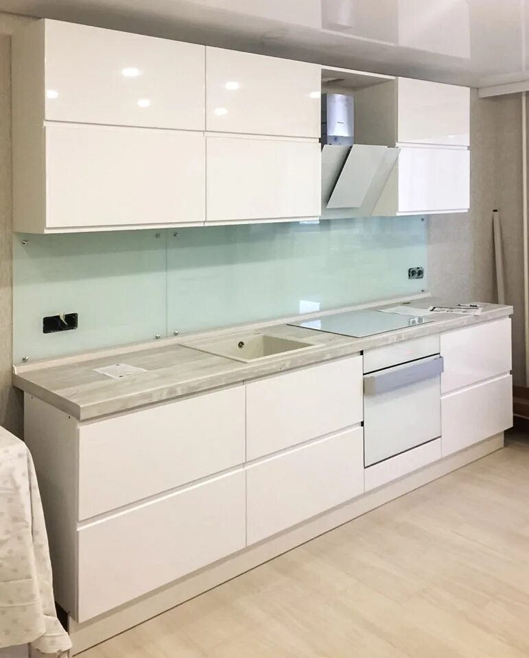 Кухонный гарнитур белый прямой фото Кухня из Эмали (проект #002-010)