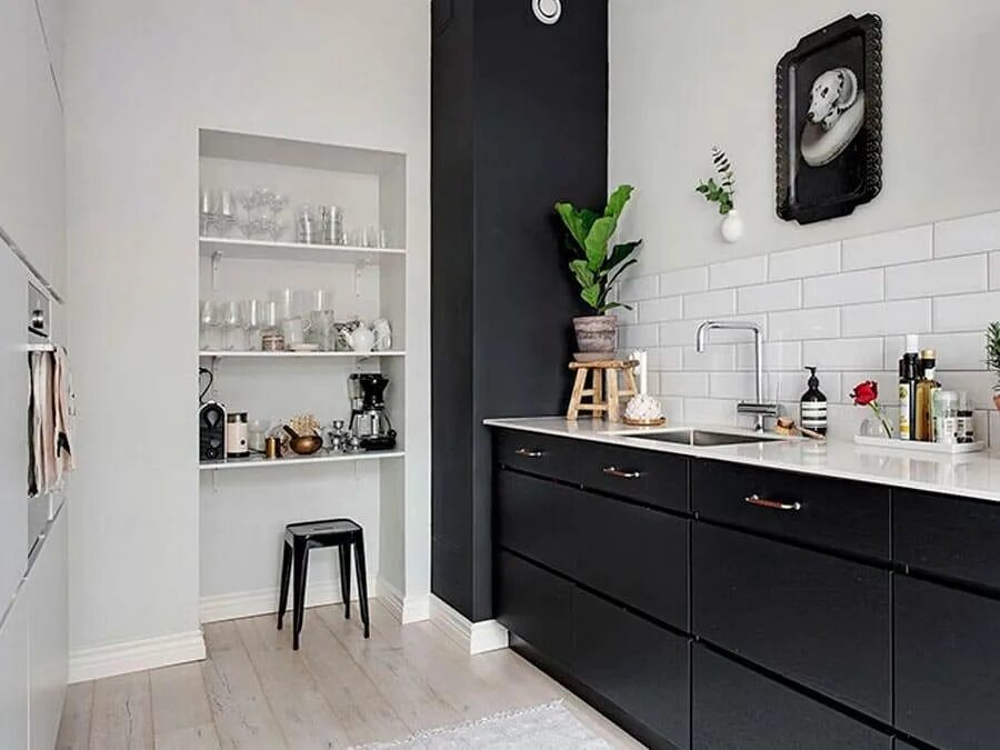 Кухонный гарнитур без шкафов фото Кухни без навесных шкафов с пеналом: найдено 86 картинок