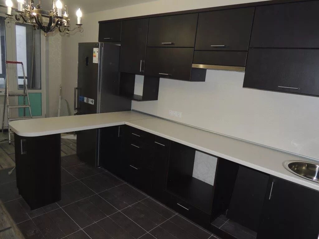 Кухонный гарнитур без столешницы фото Столешница черная 3 метра - фото