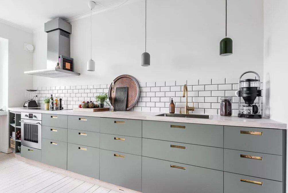 Кухонный гарнитур без верхних шкафов угловой фото Gravity Home Kök inspiration kakel, Köksdesign, Köksinredning