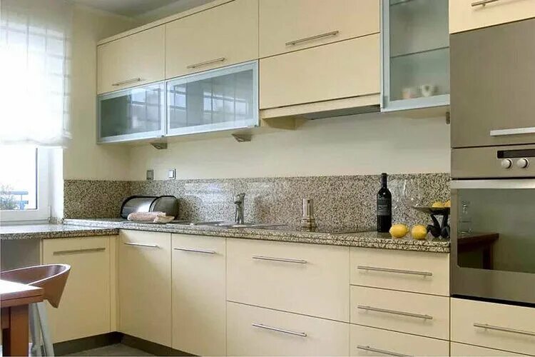 Кухонный гарнитур бежевого цвета в интерьере Какой по цвету фартук подобрать к бежевой кухне и с чем его сочетать Dream house