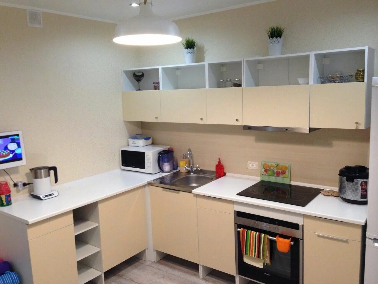 Кухонный гарнитур бюджетный вариант фото Pin by Лилия on интерьер Kitchen, Home decor, Decor