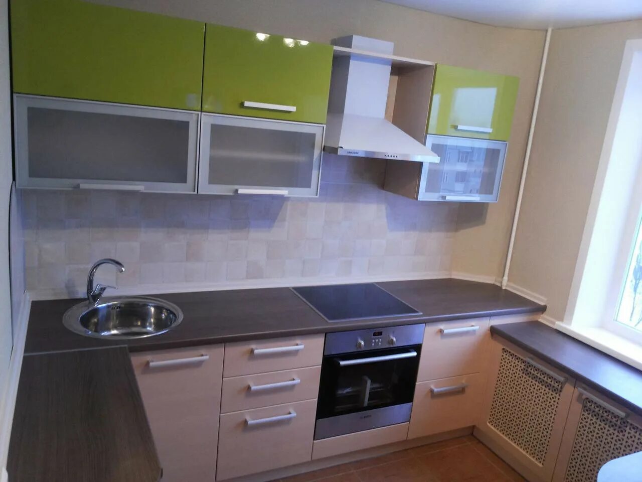 Кухонный гарнитур бюджетный вариант фото Купить 2-комнатную квартиру, 46 м² по адресу Красноярск, улица Чайковского, 14, 