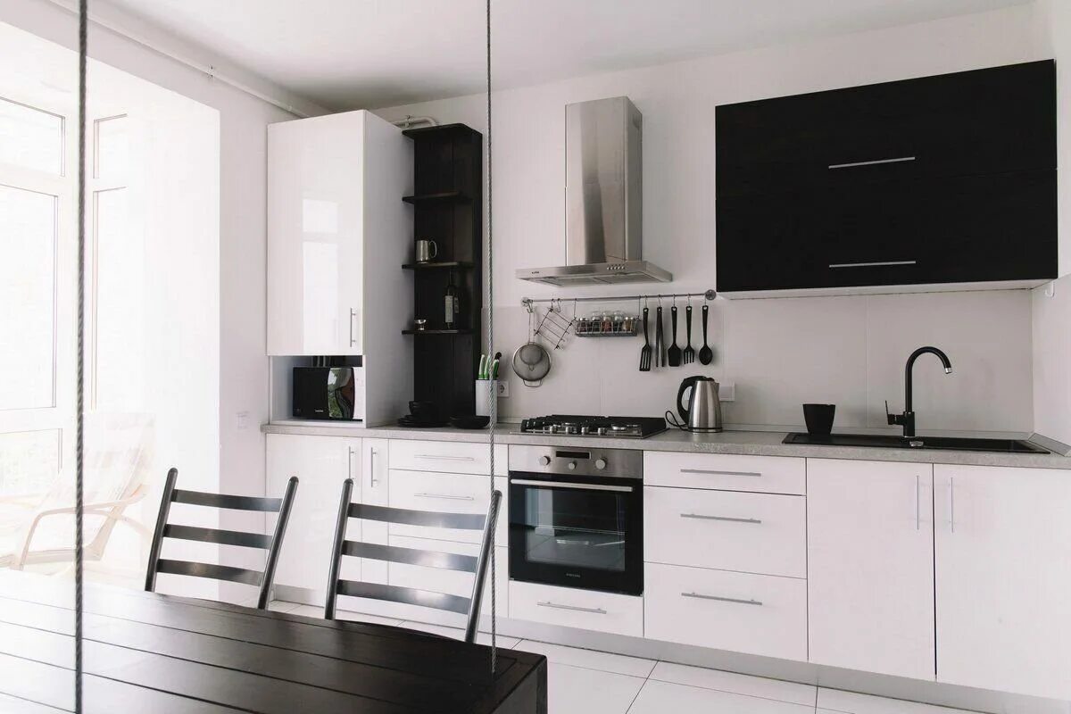 Кухонный гарнитур черно белый фото в интерьере Кухня Синга купить по цене 54 860 руб. с профессиональной сборкой и доставкой по