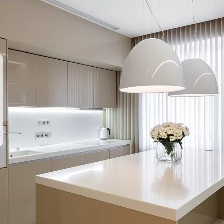 Кухонный гарнитур дизайн современный в светлых тонах Бежевая кухня. Компания Бабич Popular kitchen colors, Kitchen color trends, Hous