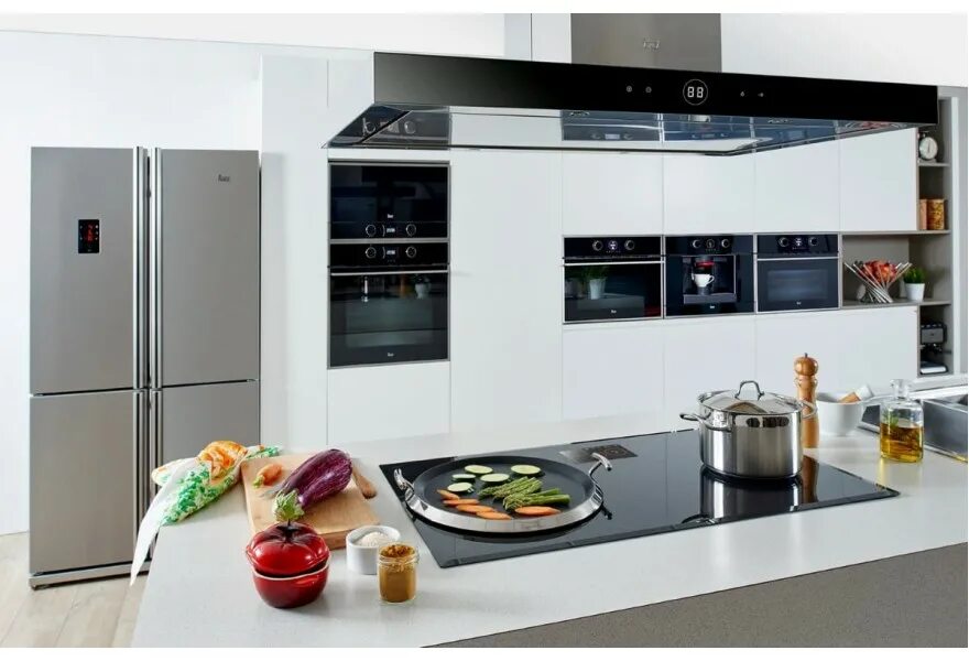 Кухонный гарнитур для встраиваемой техники фото Духовой шкаф TEKA HLC 8400 WHITE - купить по цене 87990 руб. с доставкой по Росс