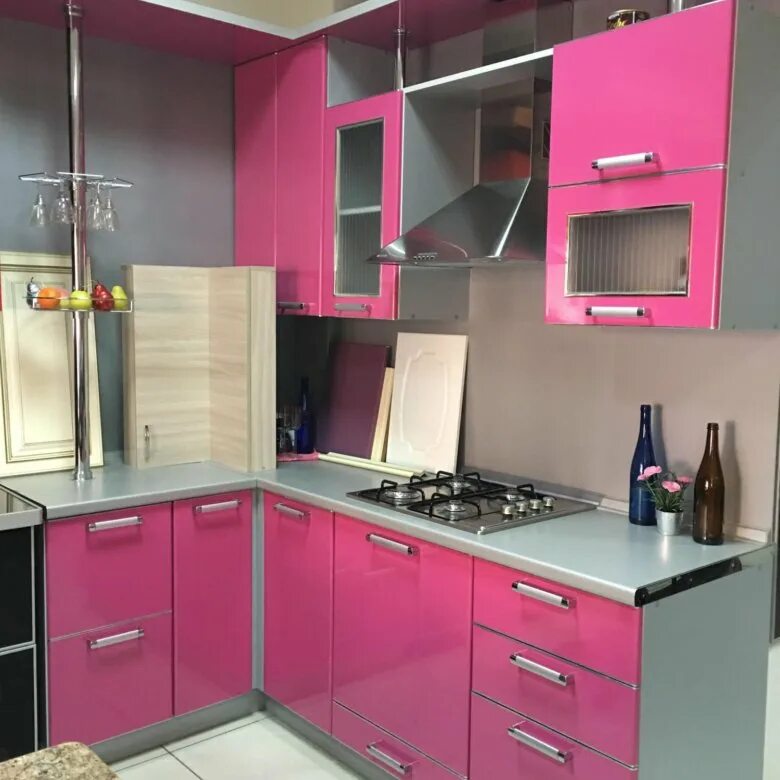 Кухонный гарнитур фото астрахани Новый кухонный гарнитур с техникой, торг - купить в Астрахани, цена 43 000 руб.,