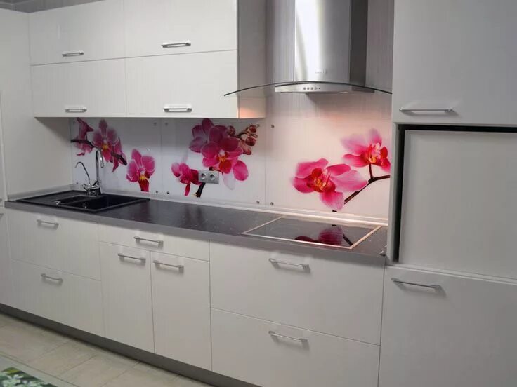 Кухонный гарнитур фото фартук Скинали для кухни Скинали появились на рынке сравнительно недавно, однако уже по