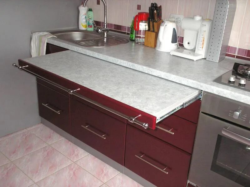 Кухонный гарнитур фото столешницы Когда на кухне мало места... 2015 Q-Кухни & Q-Купе Тверь ВКонтакте