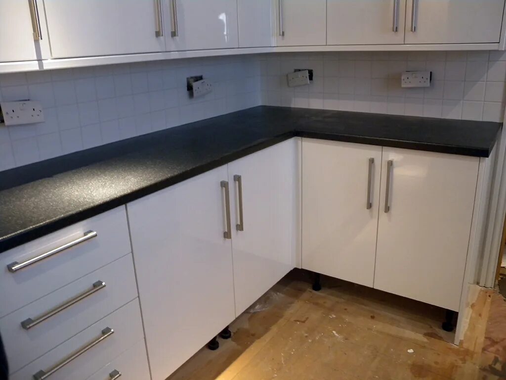 Кухонный гарнитур фото столешницы Какая должна быть столешница: найдено 86 картинок