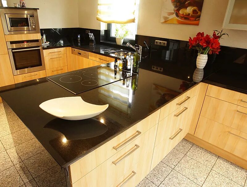 Кухонный гарнитур фото столешницы Расскажем, где купить столешницу для кухни мечты Данила Мастер