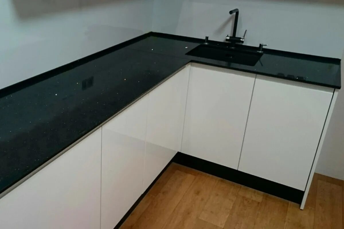 Кухонный гарнитур фото столешницы Столешница 3м для кухни - найдено 82 фото