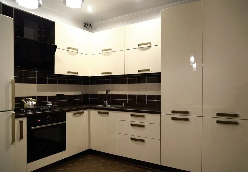 Кухонный гарнитур глянец фото Стильная белая кухня серии Браво - город Реутов, новостройка