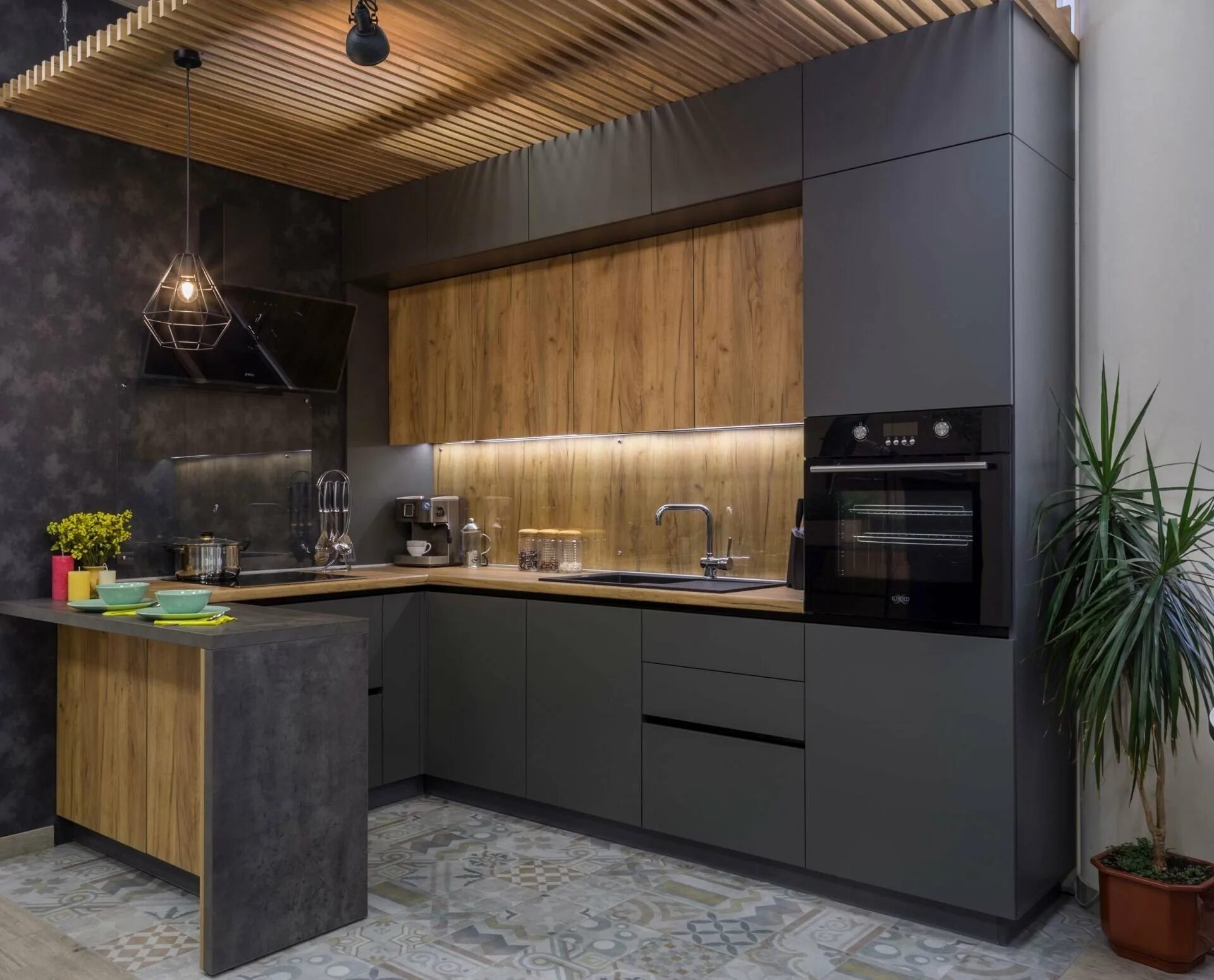 Кухонный гарнитур графит с деревом фото Угловая кухня в студии - 70 фото