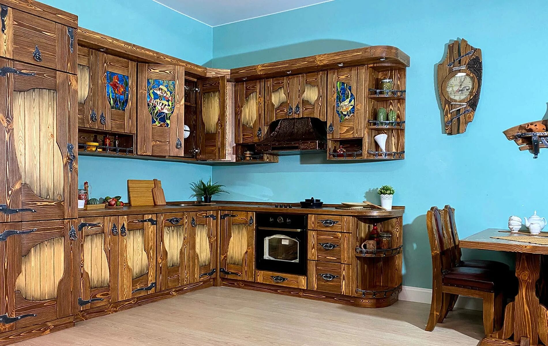 Кухонный гарнитур из массива дерева фото Деревянные Кухни Из Сосны Купить - Фотографии