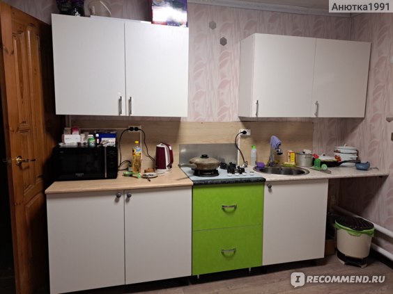 Кухонный гарнитур из светофора 2.2 белый фото Кухонный гарнитур 1,6 м белый ЛДСП, столешница Тростник - "Магазин Светофор прод