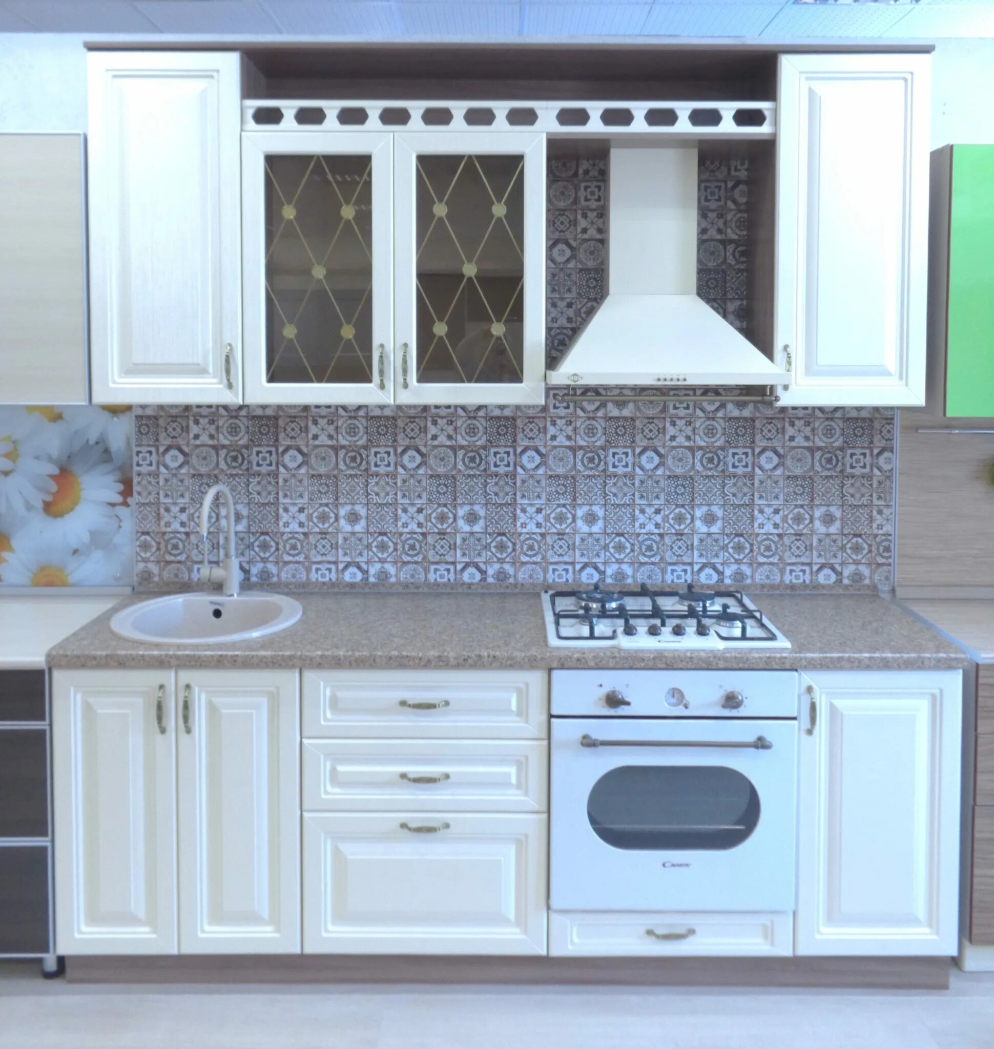 Кухонный гарнитур казань фото Кухонный гарнитур "Шелк-жемчуг" - купить по цене 50590 руб. в Казани и Татарстан