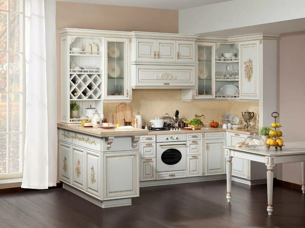 Кухонный гарнитур классика фото Кухня Сания в классическом стиле из натурального массива с декоративными элемент