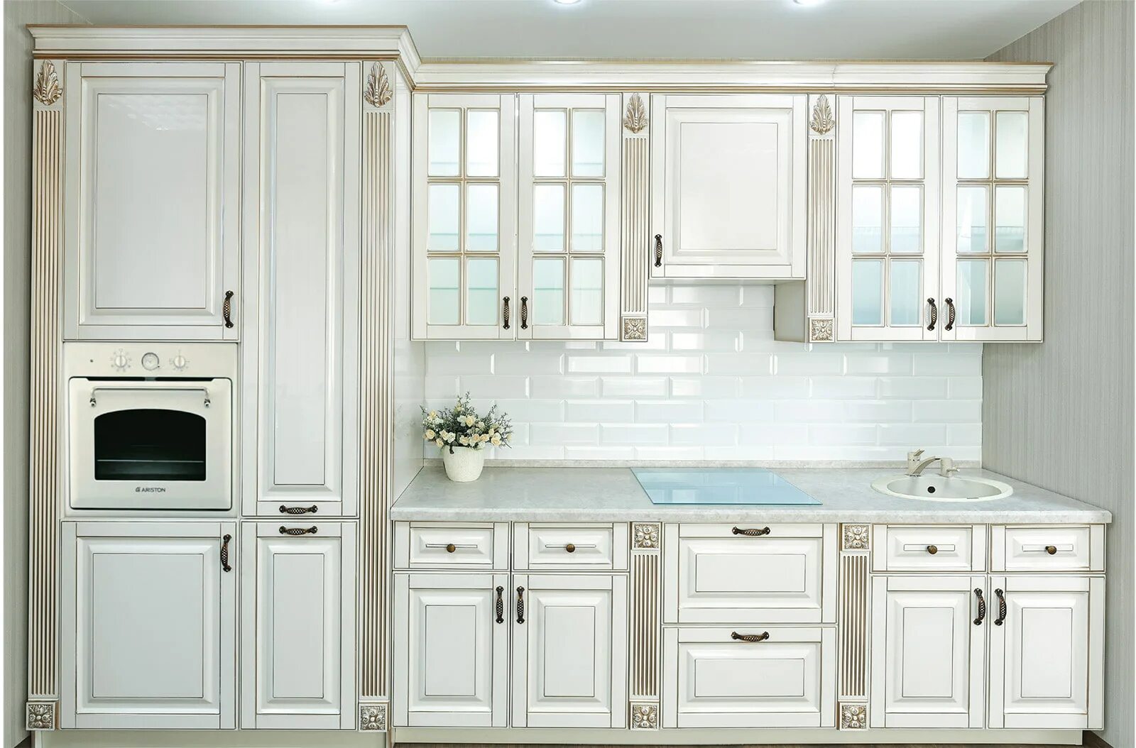 Кухонный гарнитур классика фото Дизайн кухни с патиной (36 фото) - цвета, стили и варианты применения