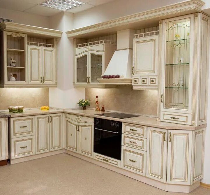 Кухонный гарнитур классика светлая фото Кухни классические на заказ в Москве от производителя недорого - купить изготовл