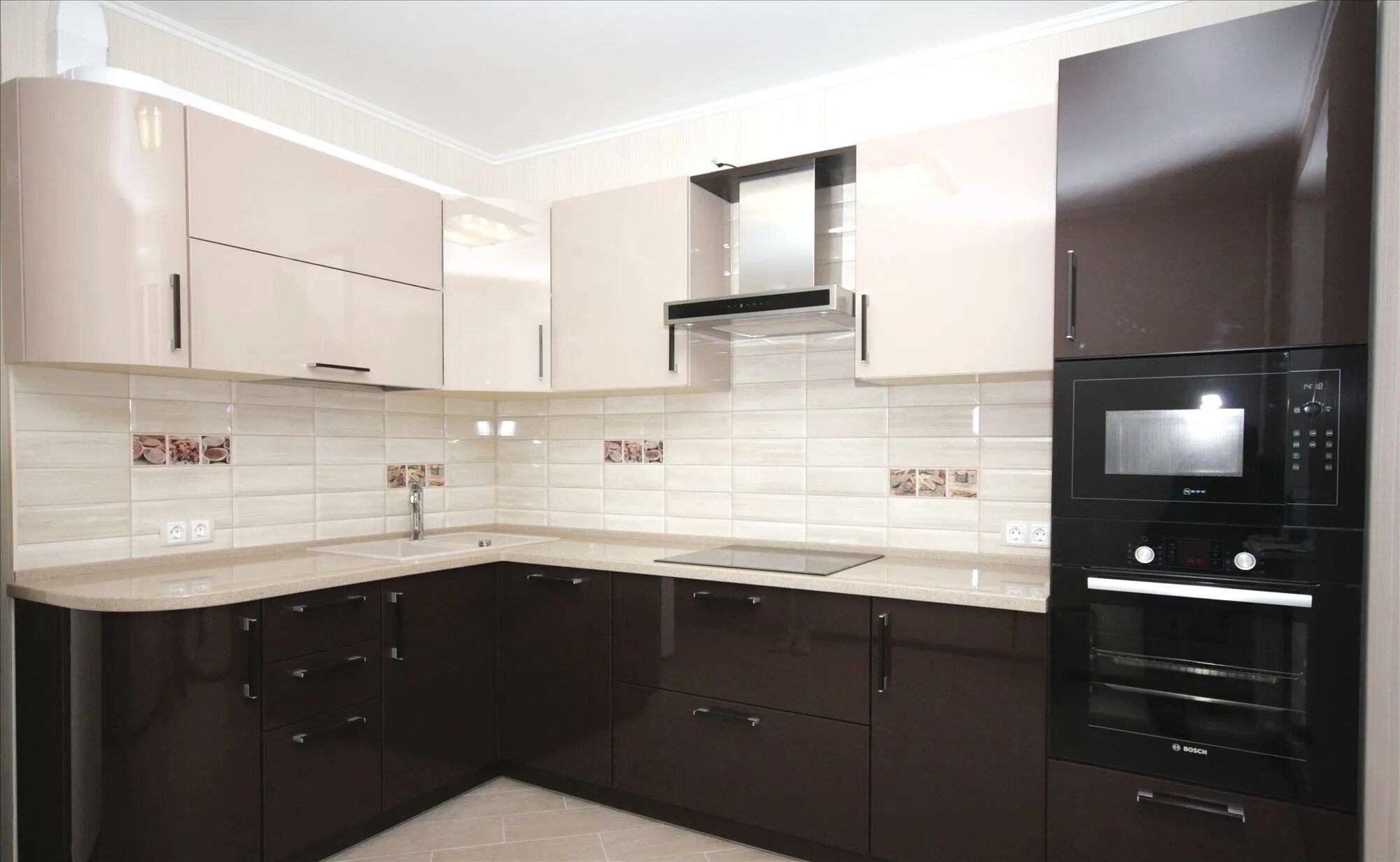 Кухонный гарнитур коричнево белый фото Кухни фото - mebeldiora