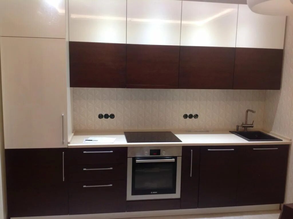 Кухонный гарнитур коричнево белый фото Прямая кухня "Юстер" - купить кухонный гарнитур в Красногорске по ценам производ