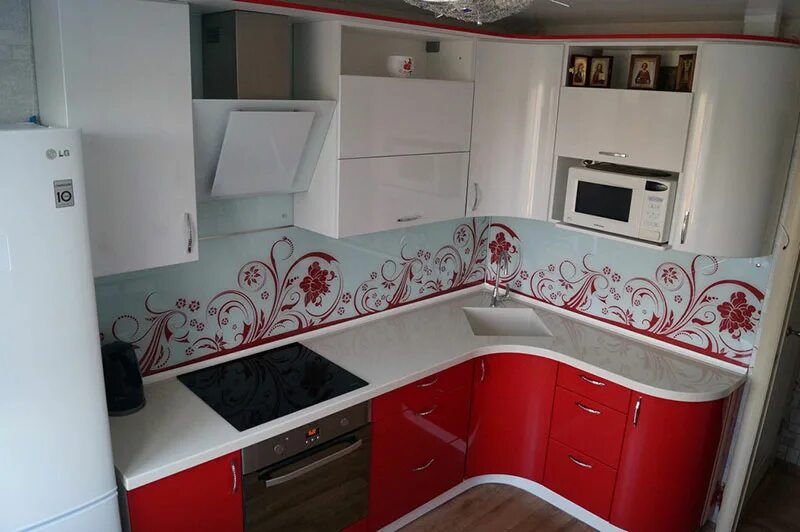 Кухонный гарнитур курск фото Классическая кухня с фартуком с фотопечатью - 94 фото