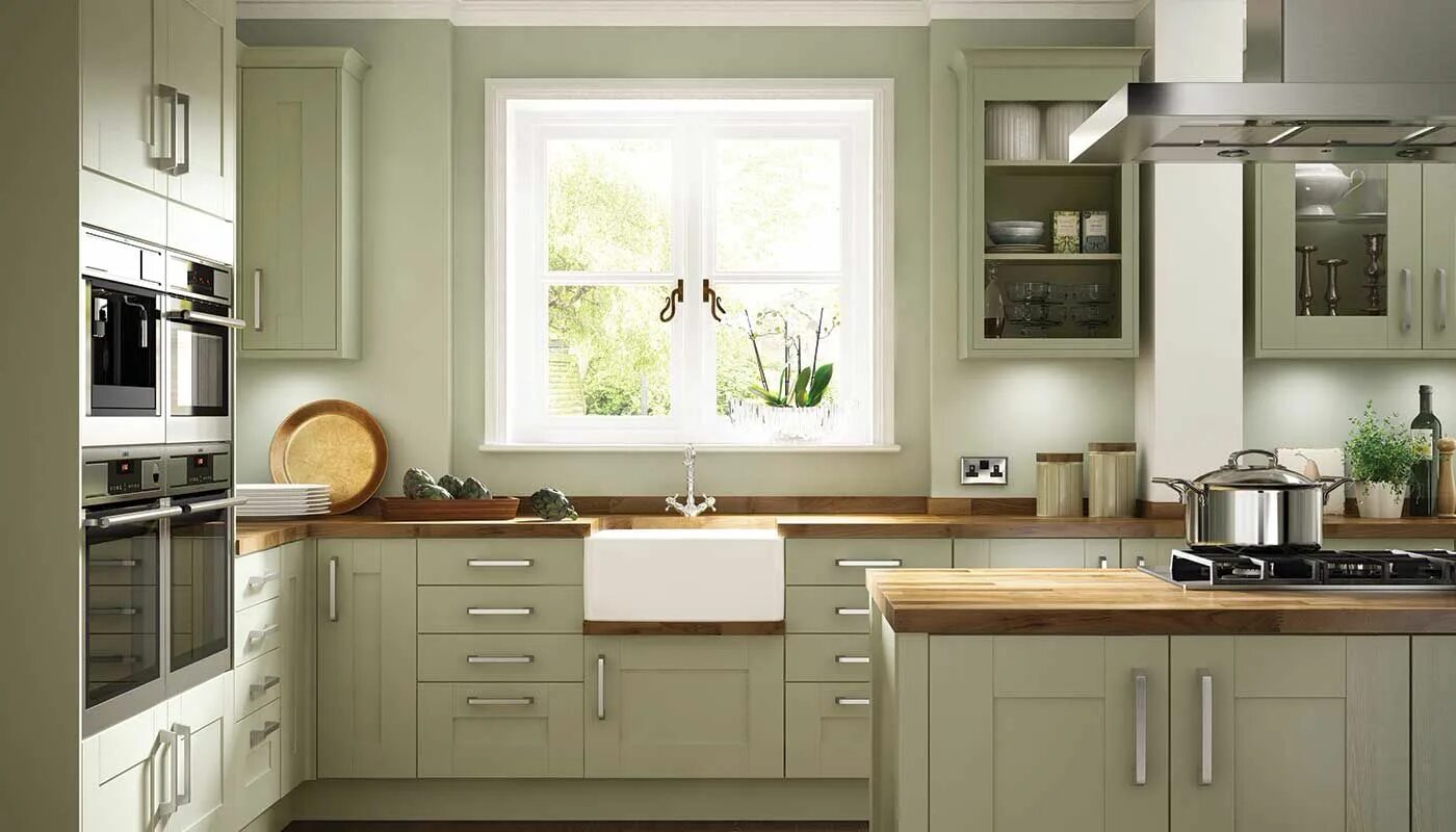 Кухонный гарнитур оливкового цвета в интерьере Colour Green kitchen walls, Green kitchen, Green kitchen cabinets