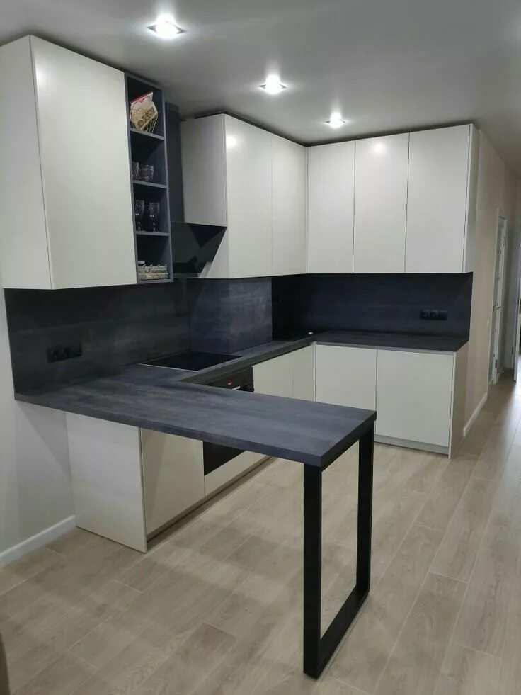 Кухонный гарнитур п образный фото Pin on Kuchnia Tiny kitchen design, Kitchen design small, Building kitchen cabin