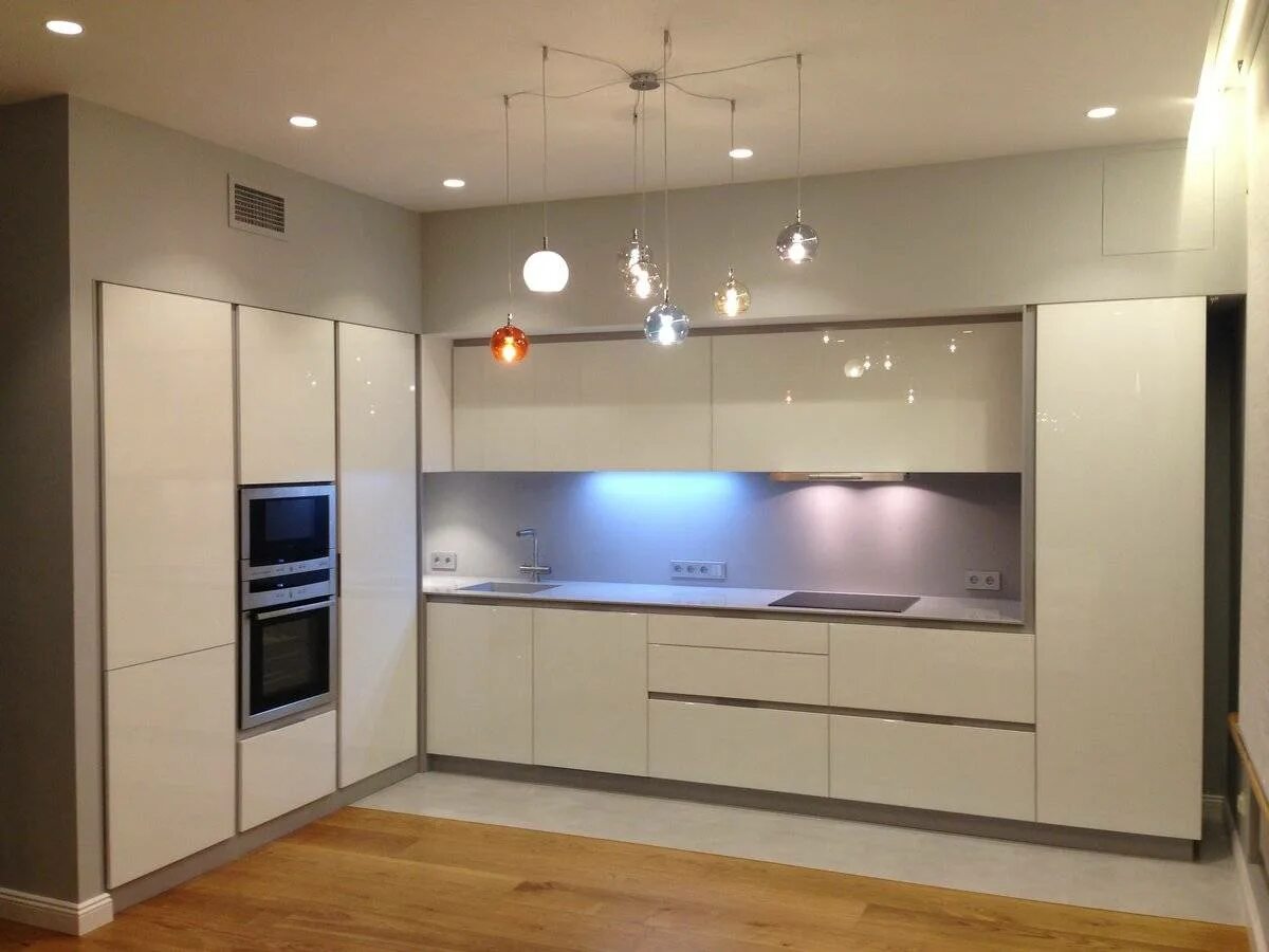 Кухонный гарнитур под потолок фото Кухня под потолок - Стоит ли так делать (плюсы и минусы)