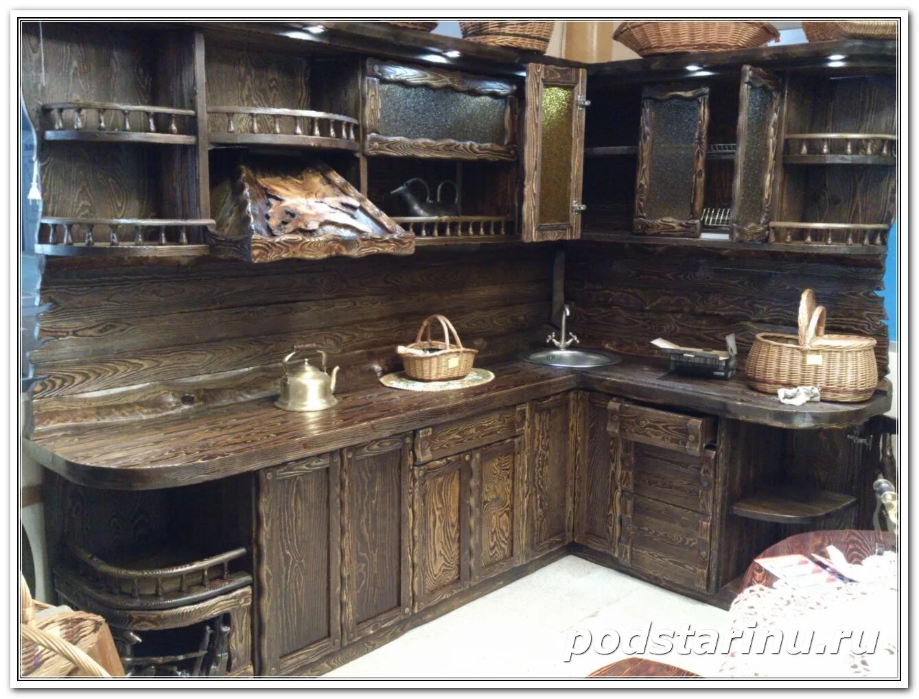 Кухонный гарнитур под старину фото Деревянная кухонная мебель под старину (много фото) - buildpix.ru