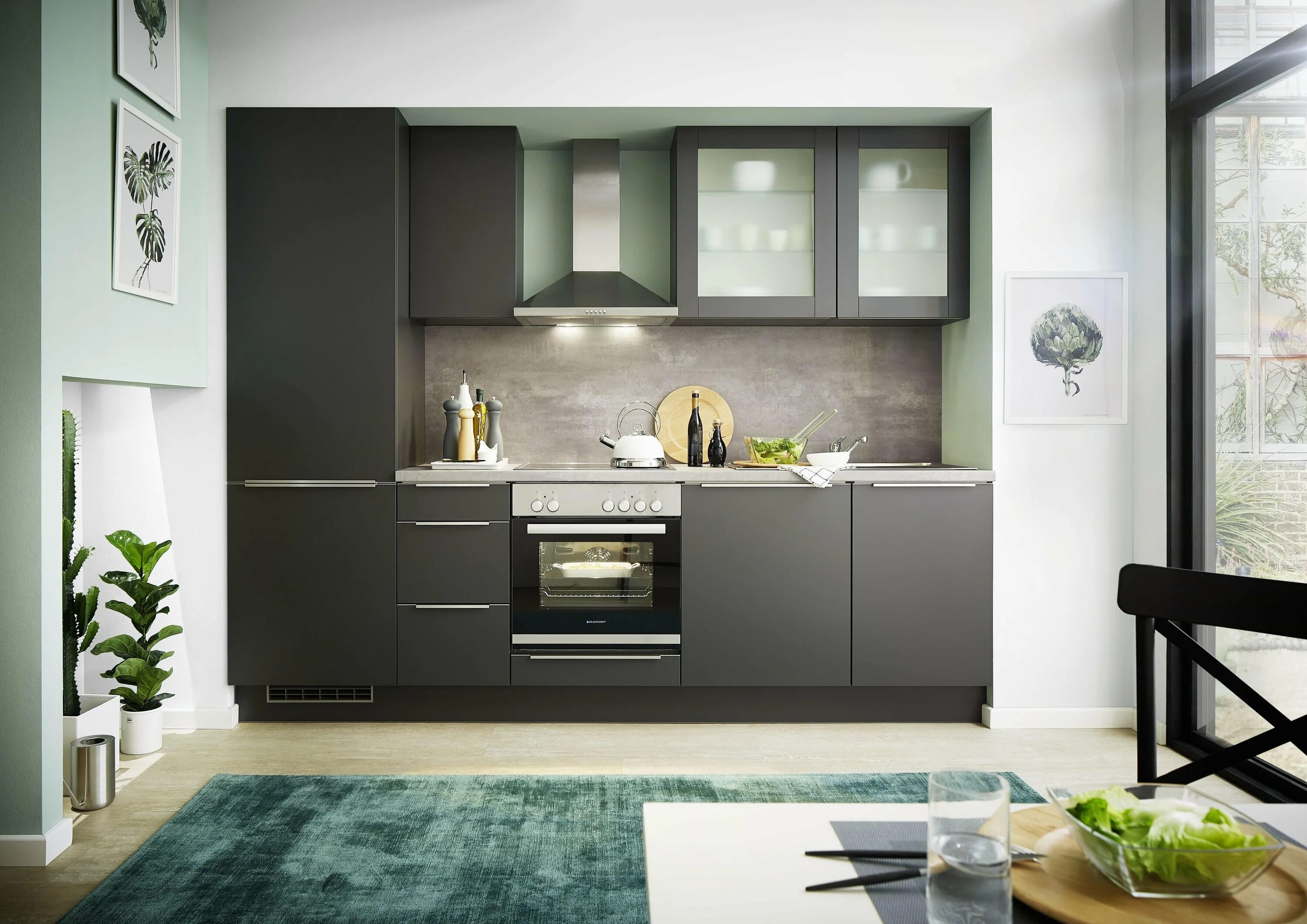 Кухонный гарнитур прямой в интерьере Кухня серые фасады фото: найдено 85 изображений