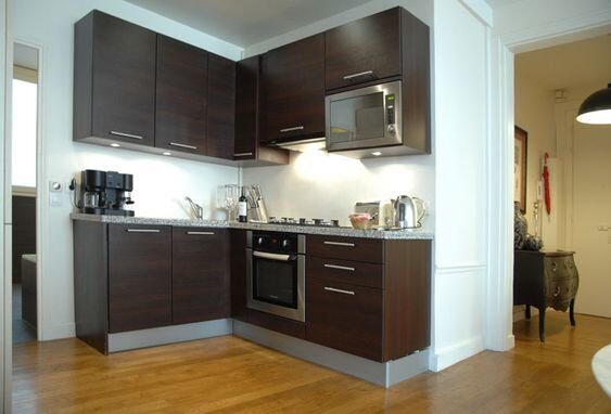 Кухонный гарнитур реальные фото в квартире Кухни венге купить по цене на 15% ниже, чем в розницу, консультация дизайнера 30