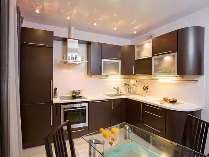 Кухонный гарнитур реальные фото в квартире Кухня в оттенках шоколада - Дизайн кухни
