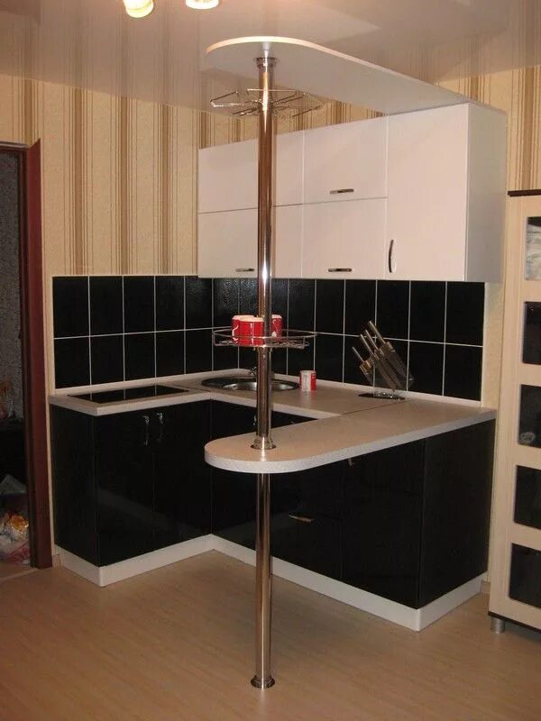 Кухонный гарнитур с барной стойкой фото Пин от пользователя Анастасия Белозерова на доске Кухня Небольшие кухни, Идеи дл