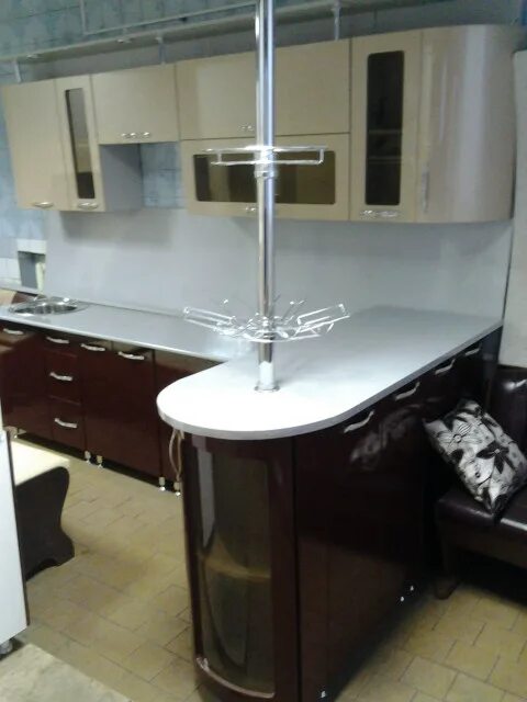 Кухонный гарнитур с барной стойкой фото Фото 942459 Виктории, 56 лет, 1 ребенок, Москва. Альбом "Мои работы ". Фотографи