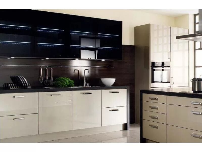 Кухонный гарнитур с черными ручками фото Кухонный гарнитур угловой / Мебельная фабрика "Мебелла", г. Краснодар