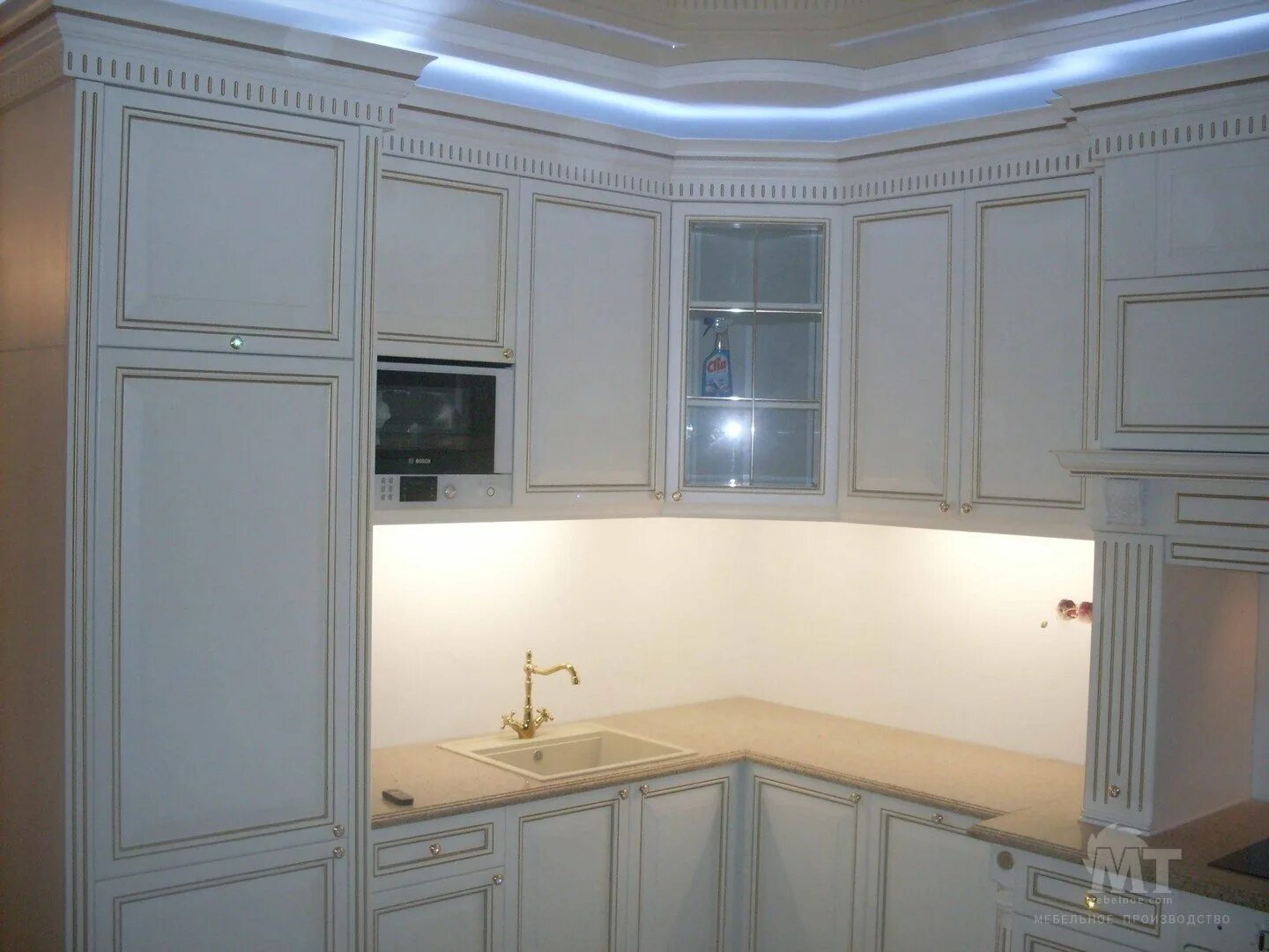 Кухонный гарнитур с карнизом фото Карниз на кухонный гарнитур