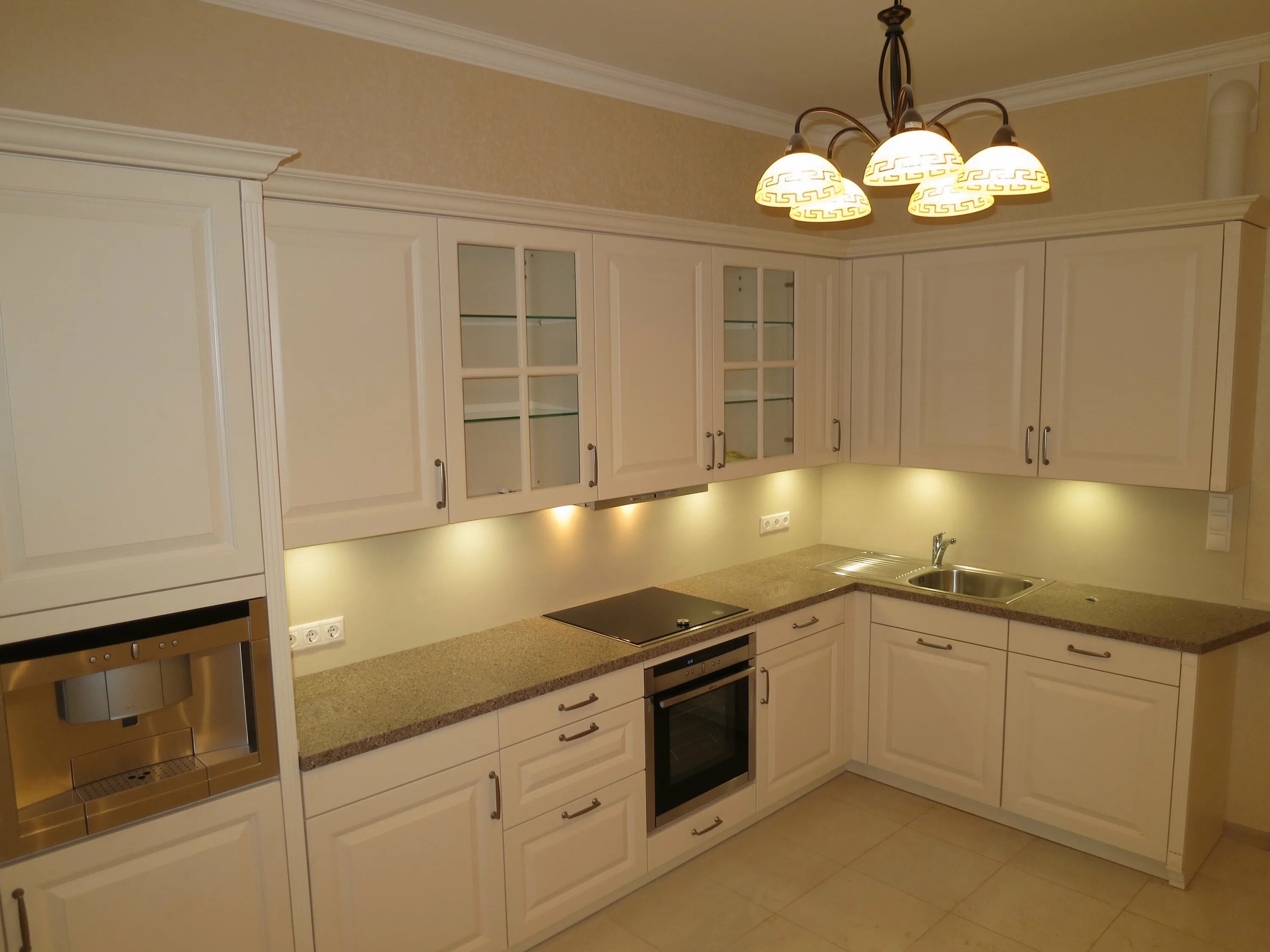 Кухонный гарнитур с карнизом фото Как закрепить карниз на кухонном гарнитуре - 97 фото портал мастеров webdonsk.ru