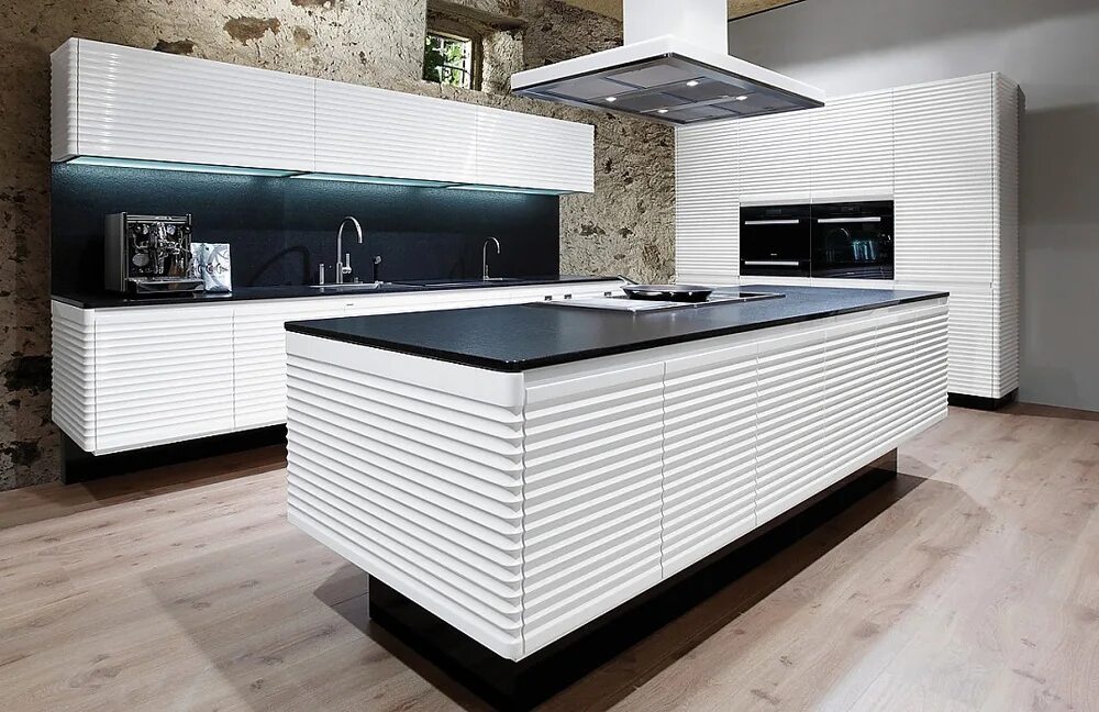 Кухонный гарнитур с рифлеными фасадами фото Немецкие кухни Allmilmoe (Альмимо) в Москве - каталог, фото, распродажа, цены.