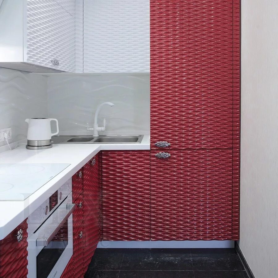 Кухонный гарнитур с рифлеными фасадами фото Красные кухни в интерьере (42 фото): видео-инструкция по оформлению кухонного по