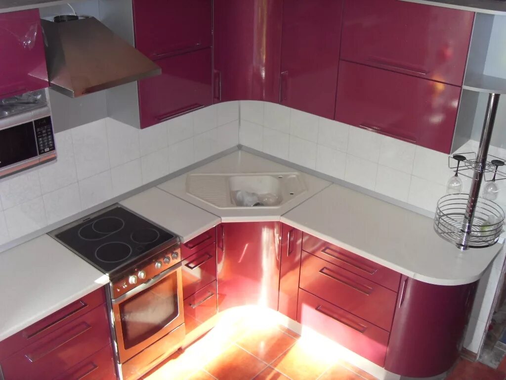 Кухонный гарнитур с угловой мойкой фото Кухонный гарнитур с угловой мойкой - CormanStroy.ru